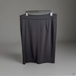 Karl Lagerfeld Women's Black Pencil Skirt Size 12 Knee Length Lined with Zipper